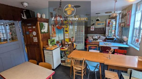 Vente                                                      Immeuble
                        
                     3 pièces                      72 m2                     à Josselin