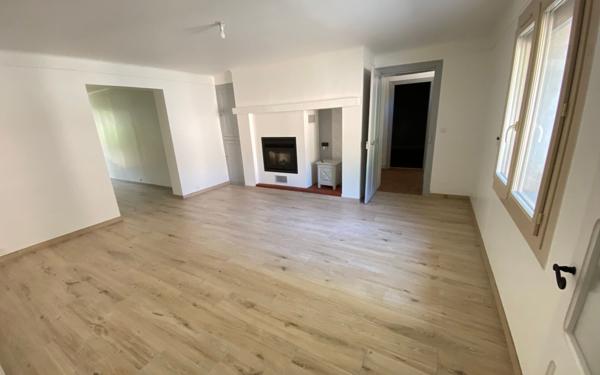 Maison à vendre    6 pièces •  Villemade