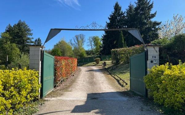 Maison à vendre    4 pièces •  Saint-Aignan