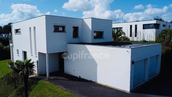 LE RELECQ- KERHUON - MAISON MODERNE AVEC VUE MER