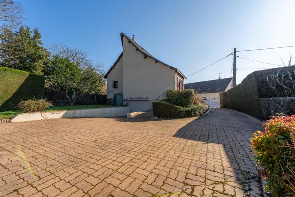 Mettray (37390) Belle maison familiale T6 avec dépendance – Mettray (Bourg)