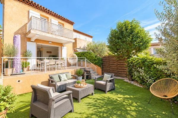 Maison familiale avec jardin et beaux espaces extérieurs