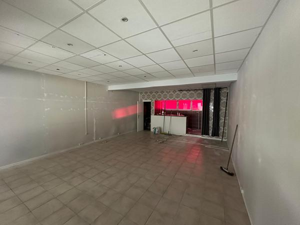 Local commercial  1 pièce(s) 53,4 m2