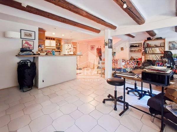 À VENDRE Grand Studio de 45 m² avec Jardin Privatif de 35 m²