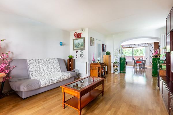 Appartement Bécon les Bruyeres  3 pièce(s) 70 m2