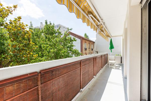 Appartement Bécon les Bruyeres  3 pièce(s) 70 m2