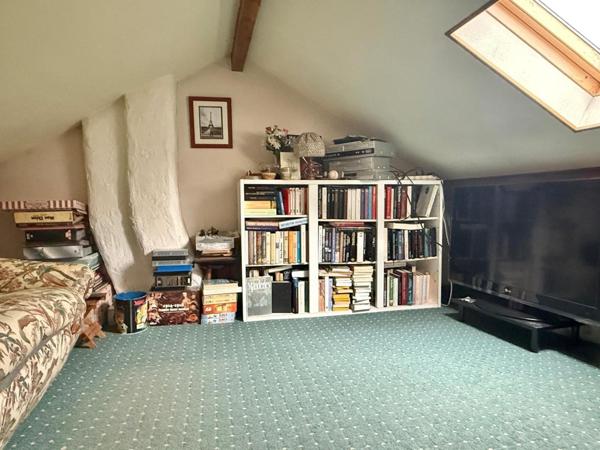 Maison en bon état proche centre ville, séjour double 3 chbs vaste véranda