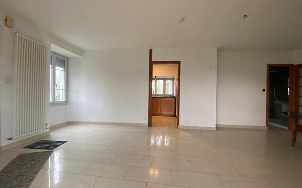 Maison à vendre    4 pièces • 134 m2 Joyeuse