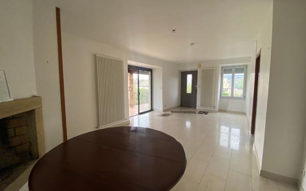 Maison à vendre    4 pièces • 134 m2 Joyeuse