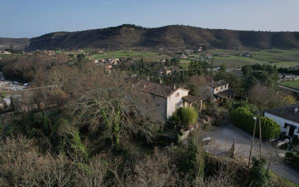 Maison à vendre    4 pièces • 134 m2 Joyeuse