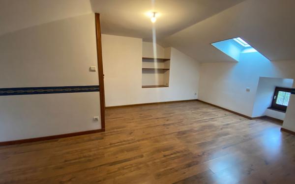 Maison à vendre    4 pièces • 134 m2 Joyeuse