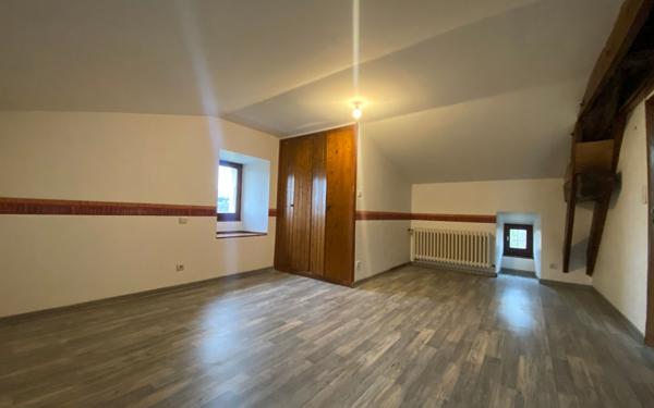 Maison à vendre    4 pièces • 134 m2 Joyeuse