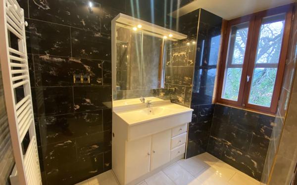 Maison à vendre    4 pièces • 134 m2 Joyeuse