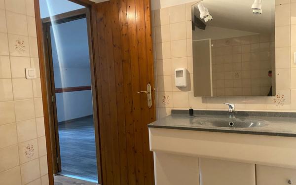 Maison à vendre    4 pièces • 134 m2 Joyeuse