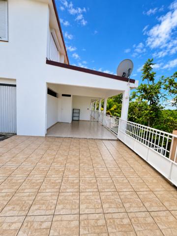 A louer Appartement T/3 Gosier