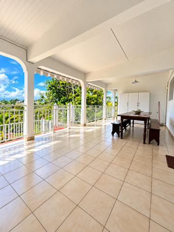 A louer Appartement T/3 Gosier