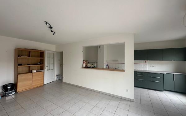Appartement à louer    3 pièces • 70 m2 Bordeaux