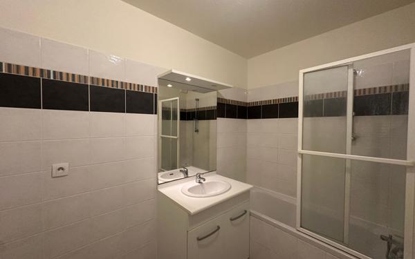 Appartement à louer    3 pièces • 70 m2 Bordeaux