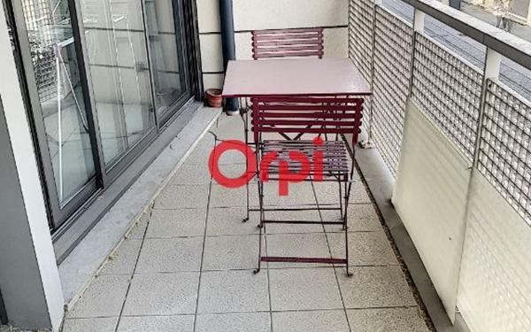 Appartement à louer    3 pièces • 70 m2 Bordeaux