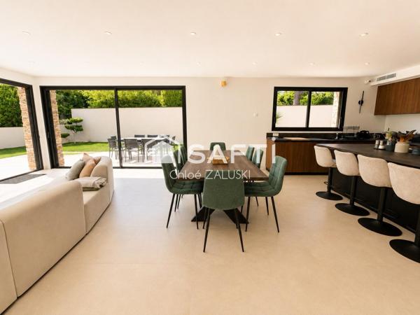Saint-Raphaël: Villa avec suite de plain pied, piscine et garage, proche santa lucia