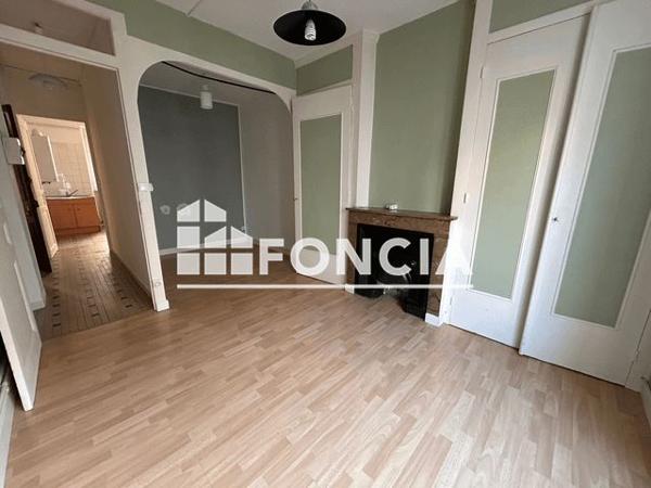 Location Studio 29.47 m² - 57 RUE ANTOINE CHARIAL Lyon 69003