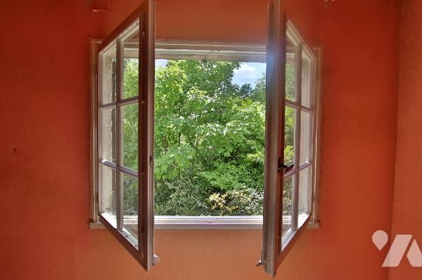 A vendre à Montereau, maison de 144m² environ - 8 pièces dont 5 chambres – sous-sol – Parcelle 980m²