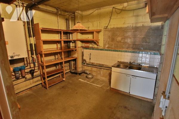 A vendre à Montereau, maison de 144m² environ - 8 pièces dont 5 chambres – sous-sol – Parcelle 980m²