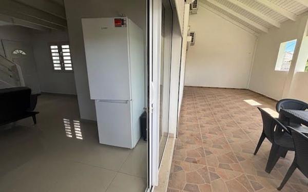 Appartement à louer    4 pièces •  Le Moule