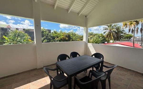 Appartement à louer    4 pièces •  Le Moule