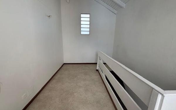 Appartement à louer    4 pièces •  Le Moule