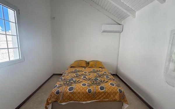 Appartement à louer    4 pièces •  Le Moule