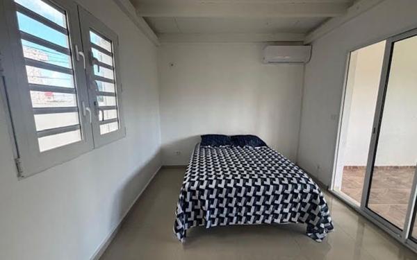 Appartement à louer    4 pièces •  Le Moule