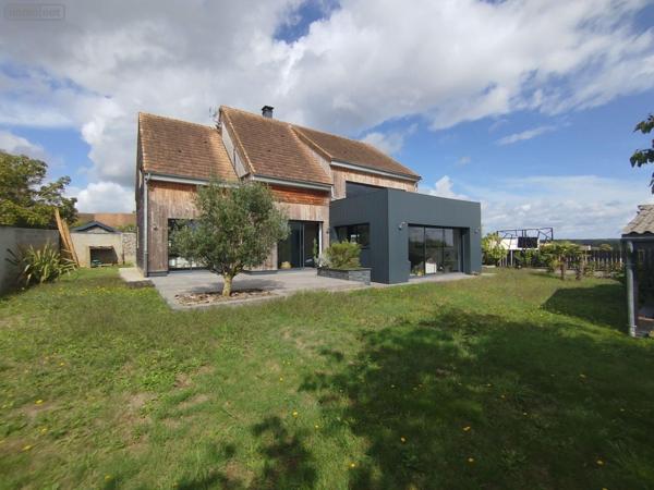 Maison à vendre à Saint-Georges-du-Bois dans la Sarthe (72700), ref : PB-1804