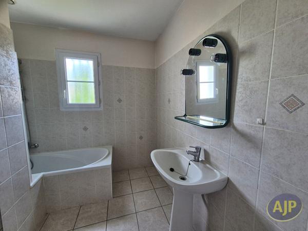 Vente maison Challans : 263 400 € - AJP Immobilier Challans