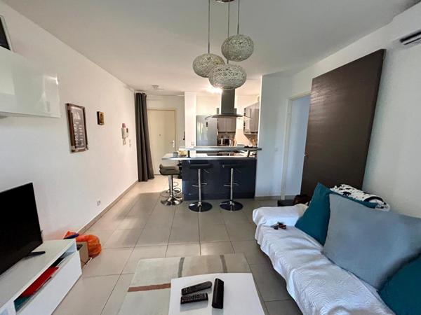 Appartement à COGOLIN, 83310 - 2 pièces 37m²