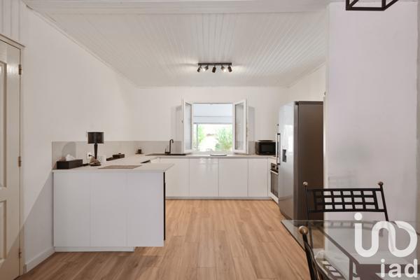 Maison à vendre 6 pièces 143 m² La Destrousse