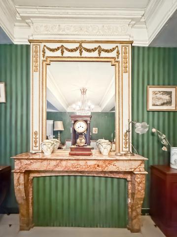 Propriete en pierres de 252 m2, avec dépendances, à COUCHES avec 1186 m2 de terrain.