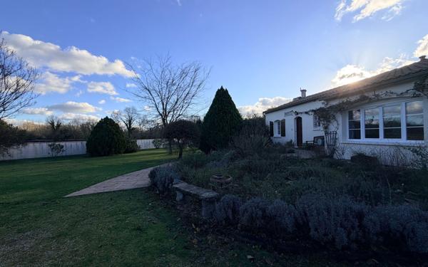 Maison à vendre    6 pièces •  Meursac