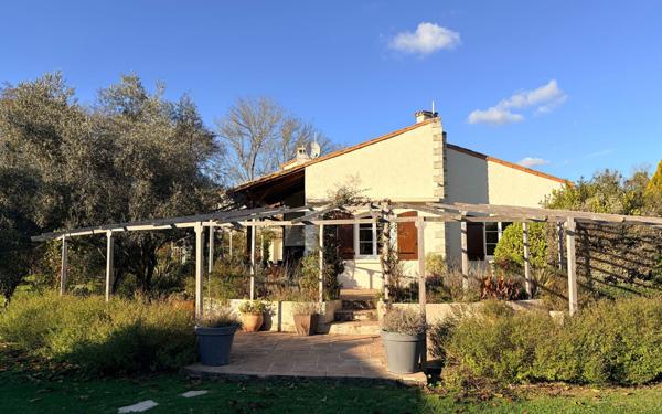 Maison à vendre    6 pièces •  Meursac