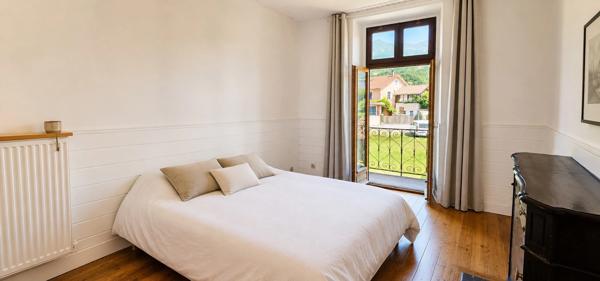 Appartement de caractère entièrement rénové – 99,76 m² – Hyper centre de Chorges