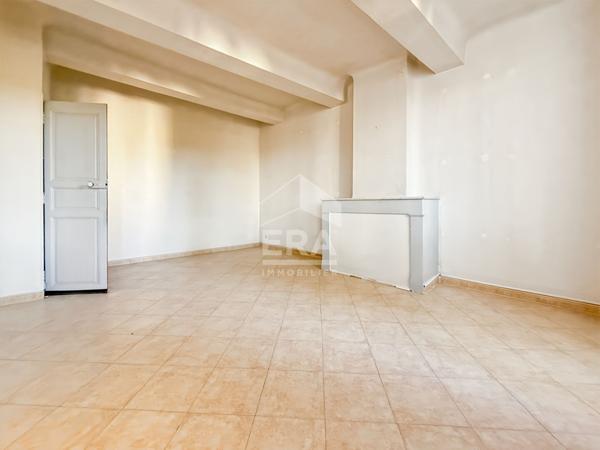 Maison de caractère ? 132 m² ? 3 chambres ? Garage et cave ? Saint-Cannat centre