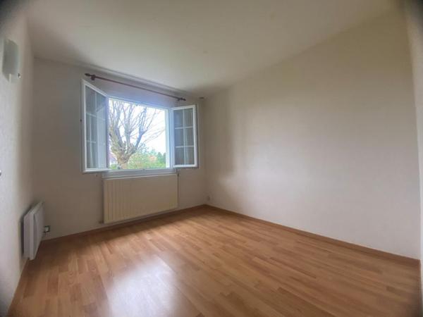 AIFFRES Maison 3 pièces 95 m²