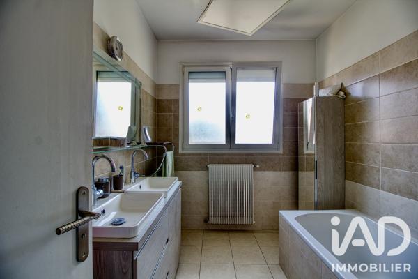 Maison à vendre 8 pièces 240 m² La Chapelle-en-Serval