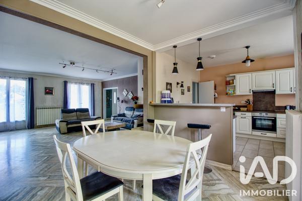 Maison à vendre 8 pièces 240 m² La Chapelle-en-Serval