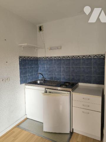 APPARTEMENT/STUDIO à vendre à Limoges (87000) en Haute-Vienne (87)

Ce logement de 23,41m² se...