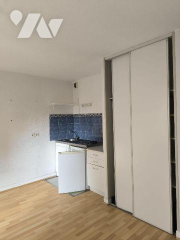 APPARTEMENT/STUDIO à vendre à Limoges (87000) en Haute-Vienne (87)

Ce logement de 23,41m² se...