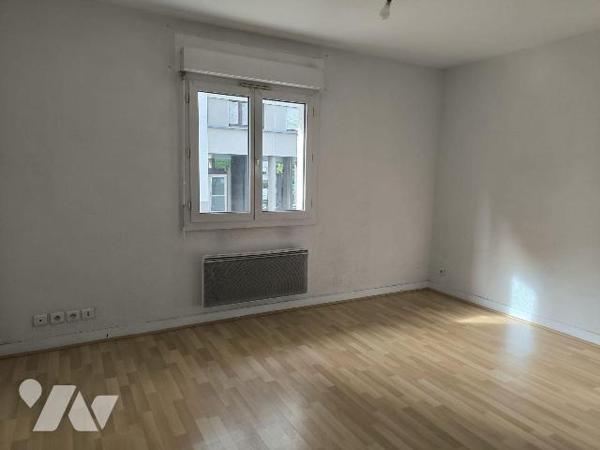 APPARTEMENT/STUDIO à vendre à Limoges (87000) en Haute-Vienne (87)

Ce logement de 23,41m² se...