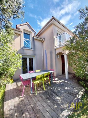 Maison à vendre Saint Marc Sur Mer - 7 pièces, 166m² avec 6 chambre(s) à 649 688€ - AJP Immobilier Saint-Marc-sur-Mer