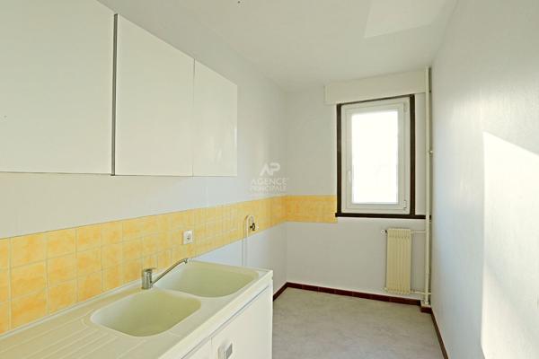 Appartement Nanterre 2 pièce(s) 39 m2 €245 000 ** - Référence 15125