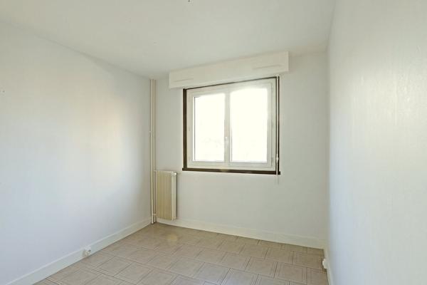 Appartement Nanterre 2 pièce(s) 39 m2 €245 000 ** - Référence 15125
